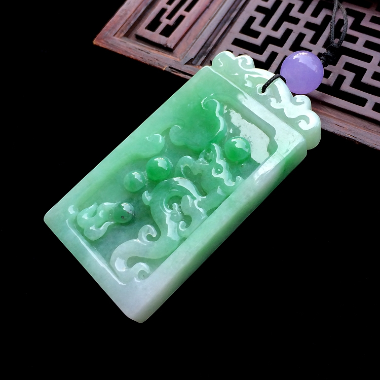 （超值推荐）糯冰种飘翠龙牌一对