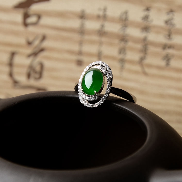 冰种蓝绿镶白金钻石戒指