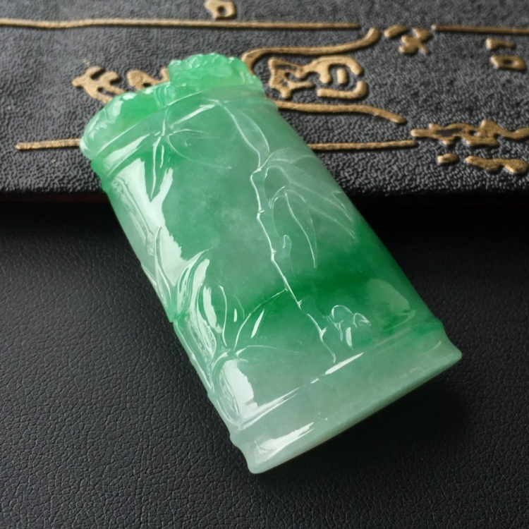 (超值推荐)糯冰种飘翠节节高挂件