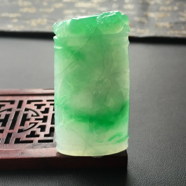 (超值推荐)糯冰种飘翠节节高挂件