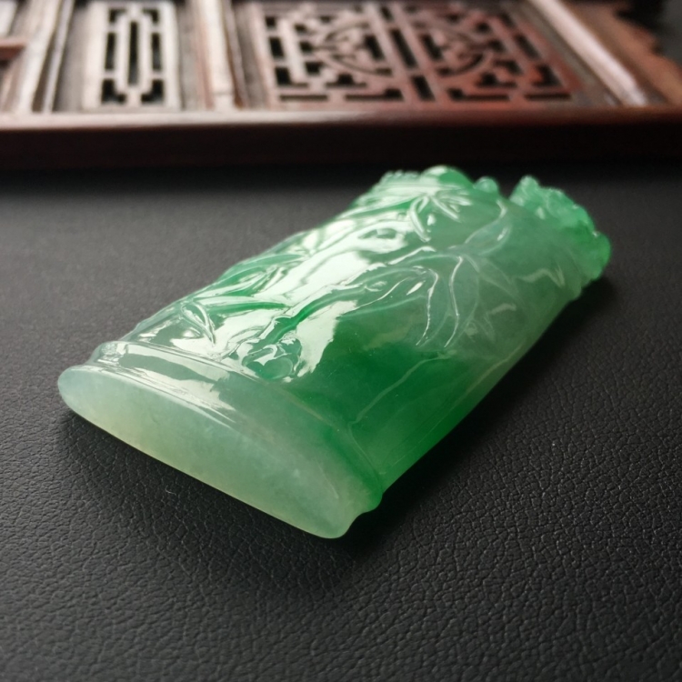 (超值推荐)糯冰种飘翠节节高挂件