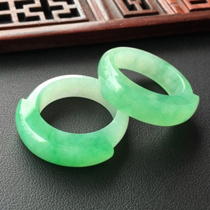 (超值推荐)糯冰种飘翠马鞍指环(一对)