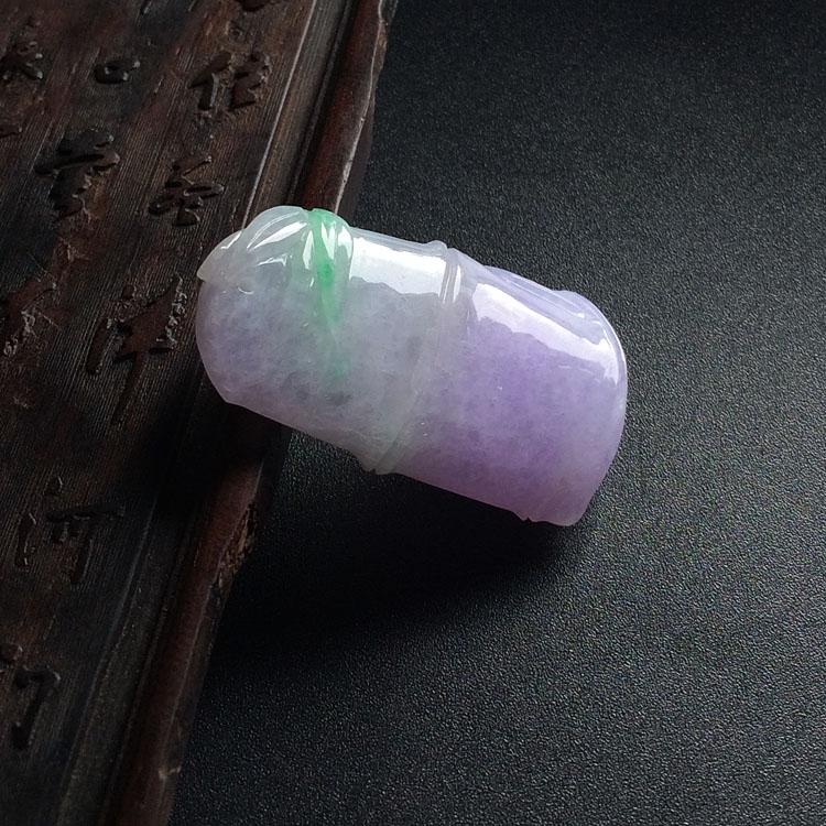 (超值推荐)糯冰种春带彩节节高挂件
