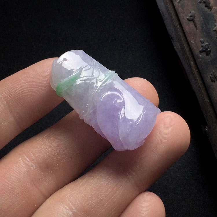 (超值推荐)糯冰种春带彩节节高挂件