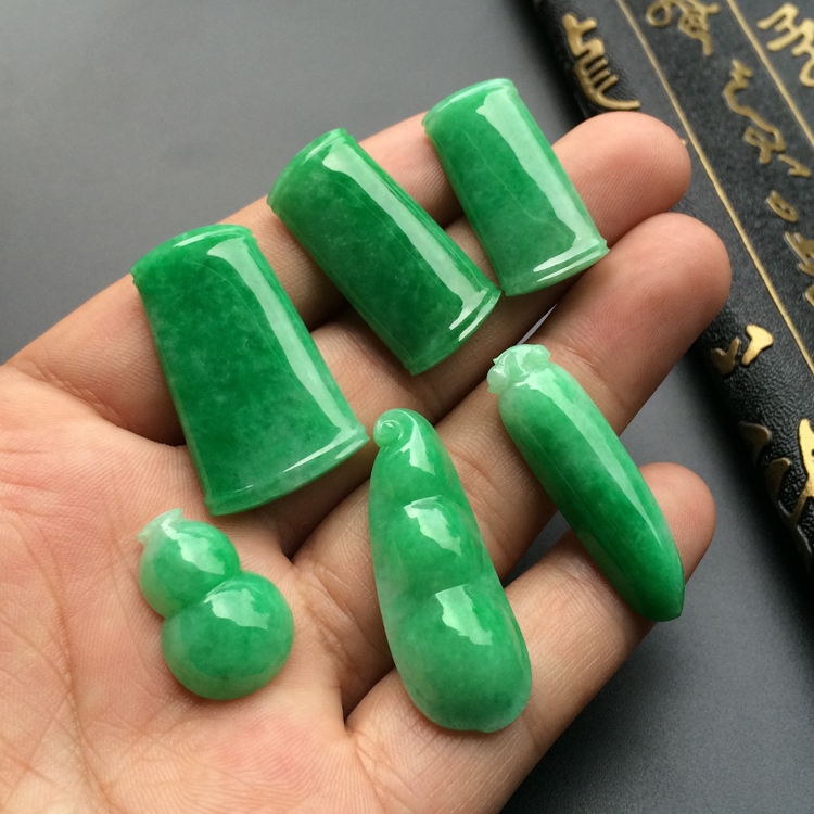 （超值推荐）糯冰种翠色胸坠面 节节高 四季豆 福瓜 葫芦一批