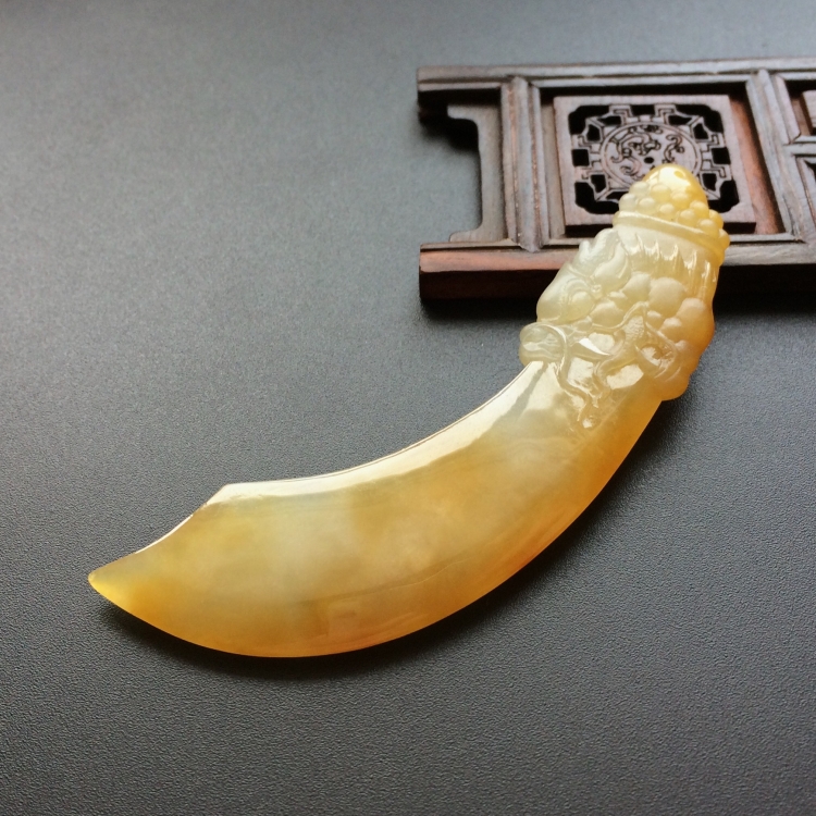 (超值推荐)糯冰种黄翡开天辟地挂件