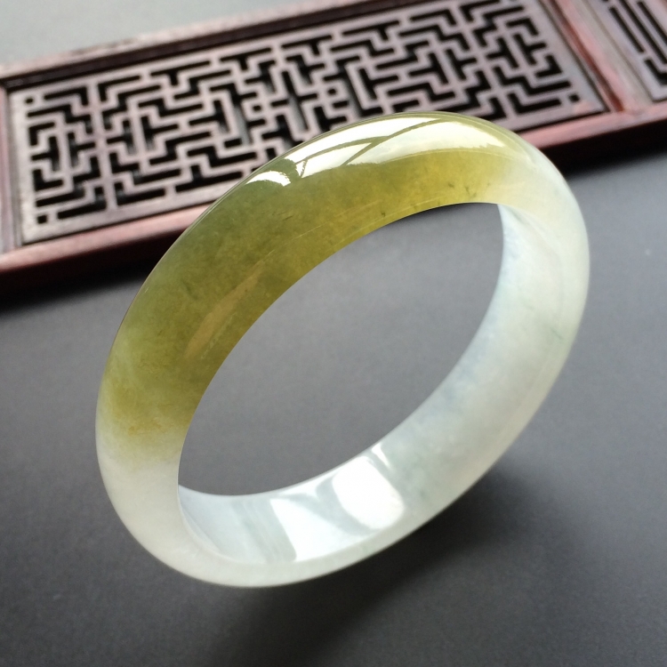 (超值推荐)冰种褐黄翡略飘花手镯(57.3mm)