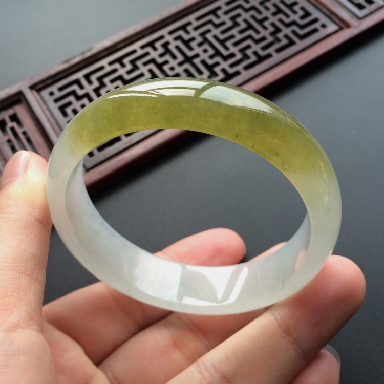 (超值推荐)冰种褐黄翡略飘花手镯(57.3mm)