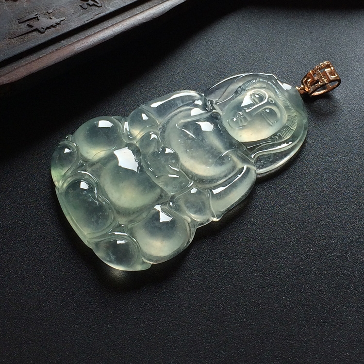 冰玻种晴水略飘花观音挂件