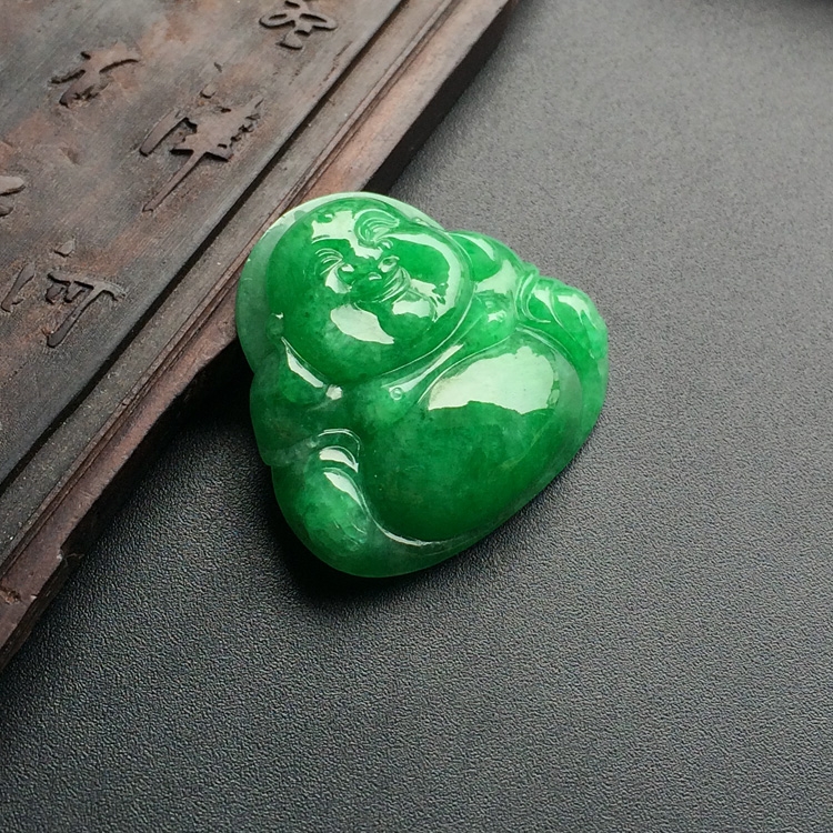 糯冰种阳绿玉佛挂件