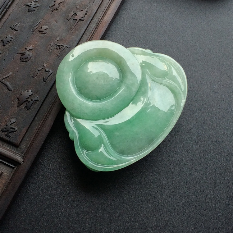 糯冰种飘翠玉佛挂件