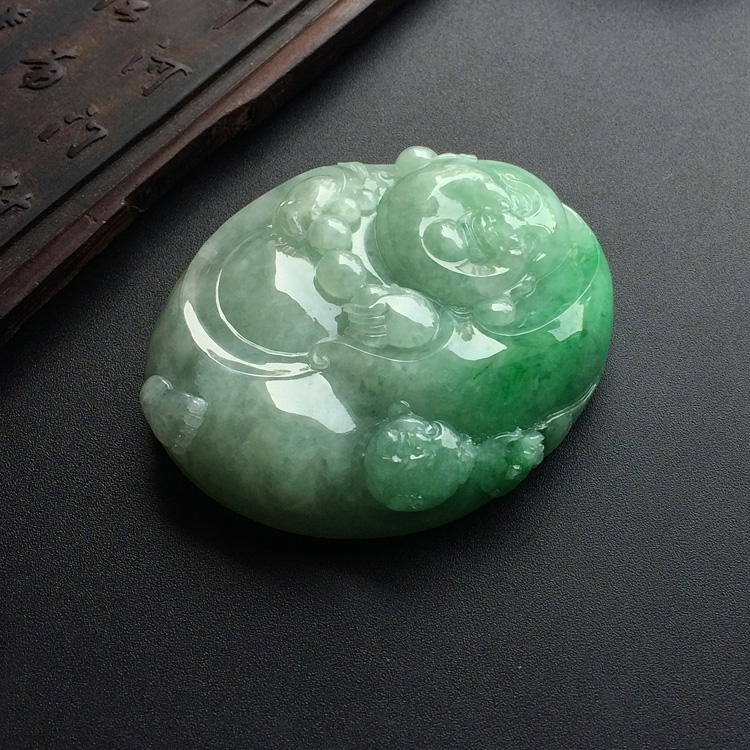 (超值推荐)糯冰种飘翠纳福挂件
