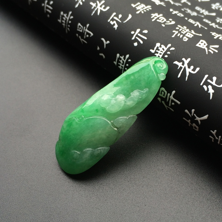 （超值推荐）糯冰种飘翠蝙蝠如意挂件