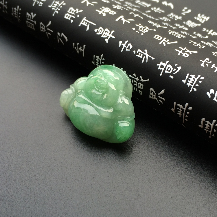 糯冰种豆色玉佛挂件