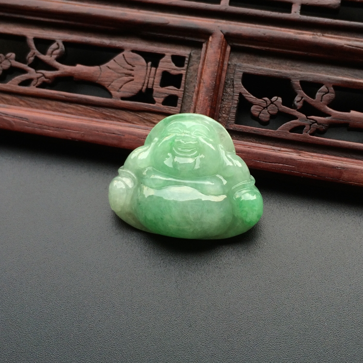 糯冰种豆色玉佛挂件