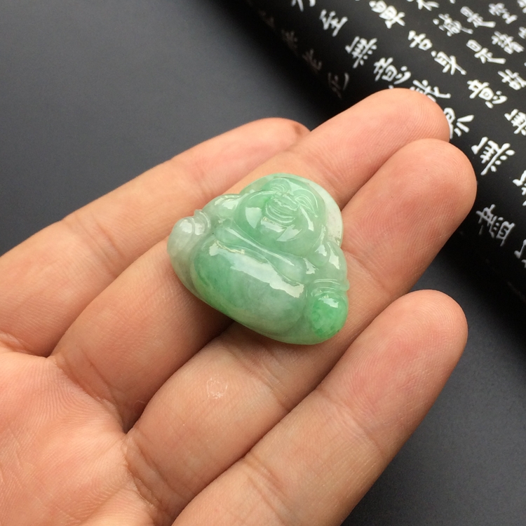 糯冰种豆色玉佛挂件