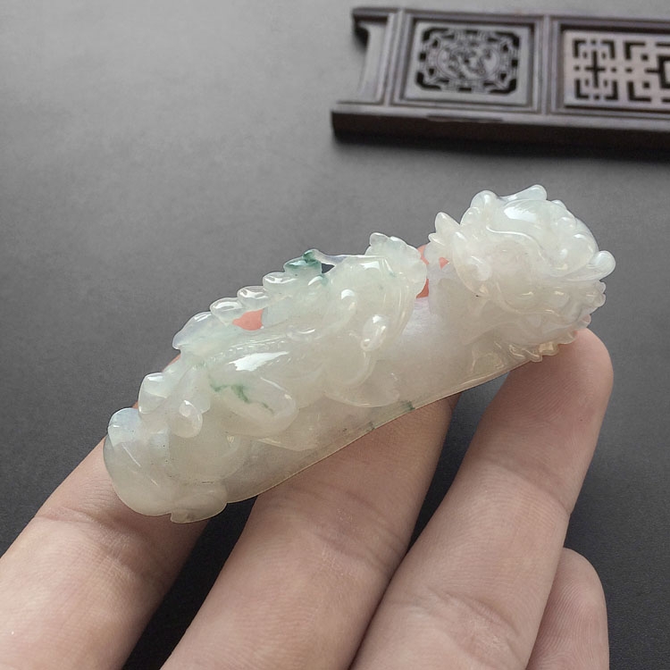 （超值推荐）糯冰种飘花龙钩挂件