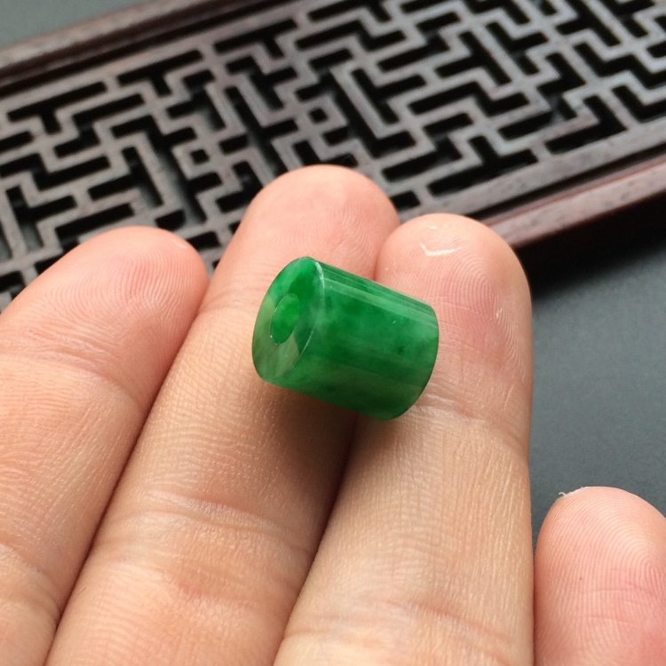 (超值推荐)糯冰种翠色路路通挂件(一批走)