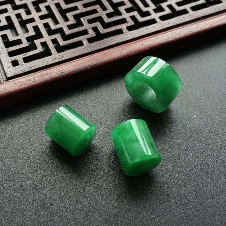 (超值推荐)糯冰种翠色路路通挂件(一批走)