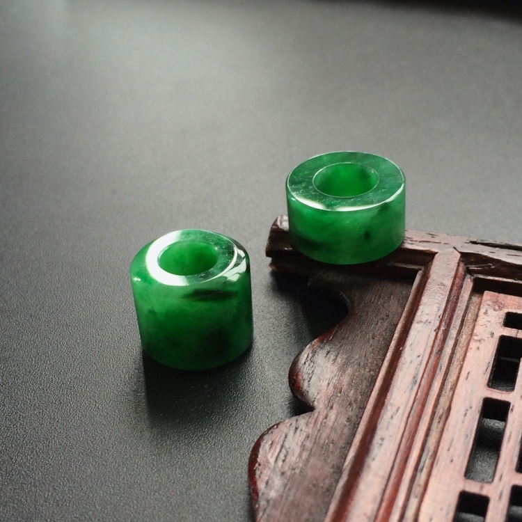 (超值推荐)糯冰种翠色路路通挂件(一对)