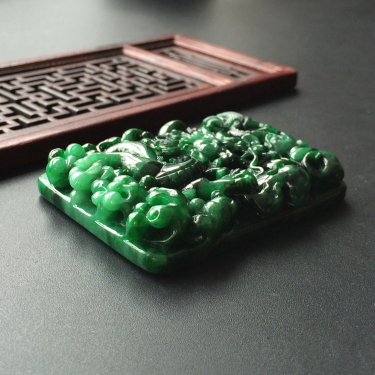 (超值推荐)糯冰种廯加绿龙牌挂件