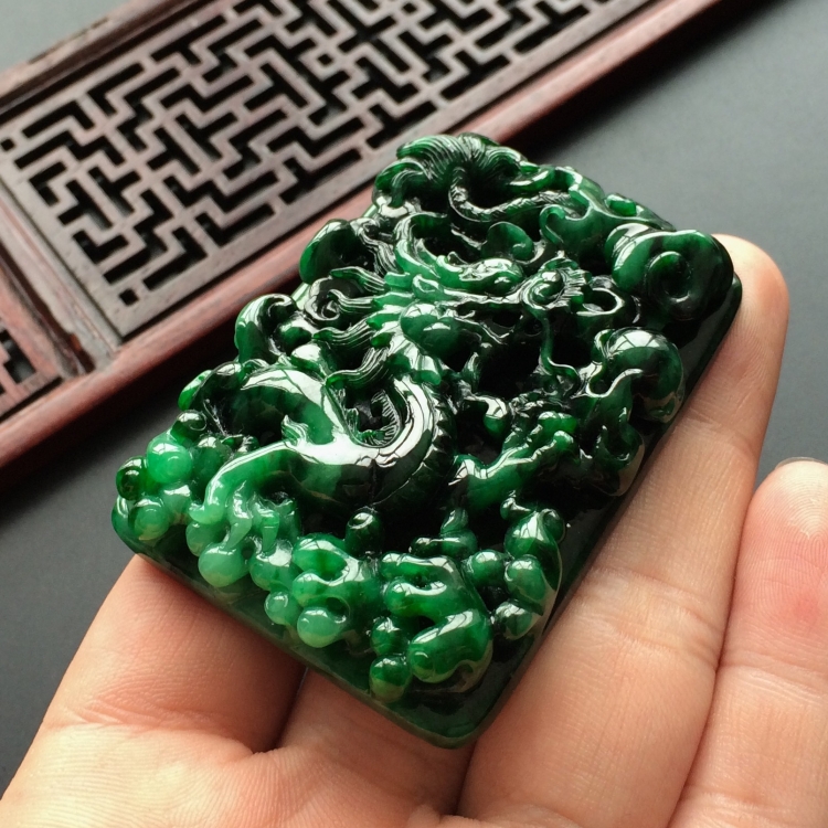 (超值推荐)糯冰种廯加绿龙牌挂件