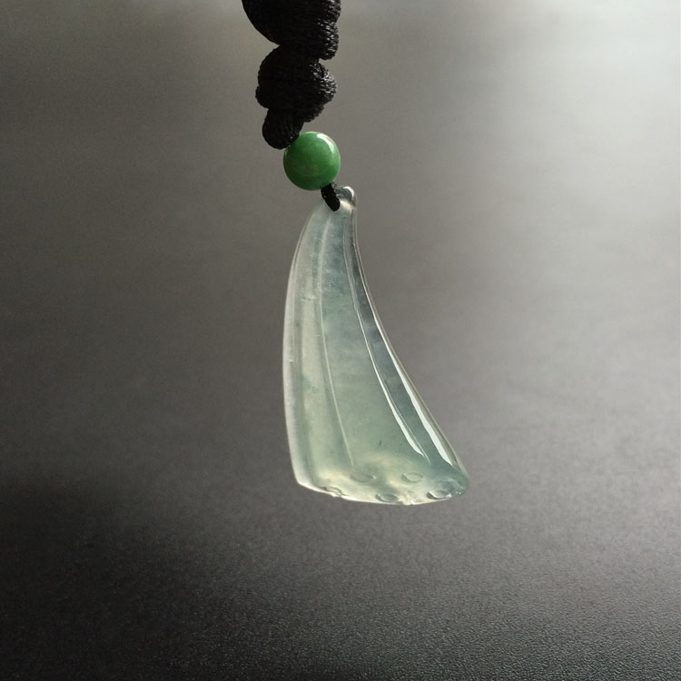 （超值推荐）冰种晴水略飘花莲蓬挂件