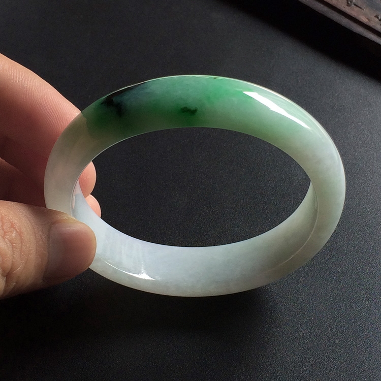 （超值推荐）糯冰种飘翠贵妃镯（55.2mm-48mm）