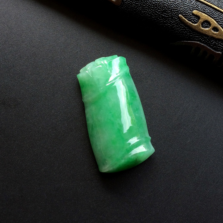 （超值推荐）糯冰种翠色节节高挂件