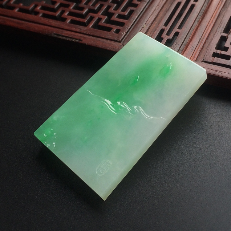 (高松峰大师作品)（超值推荐）糯冰种飘翠观音挂件