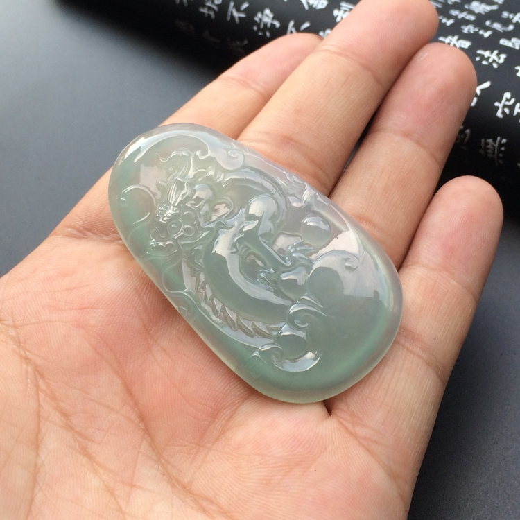 冰种晴水龙牌挂件