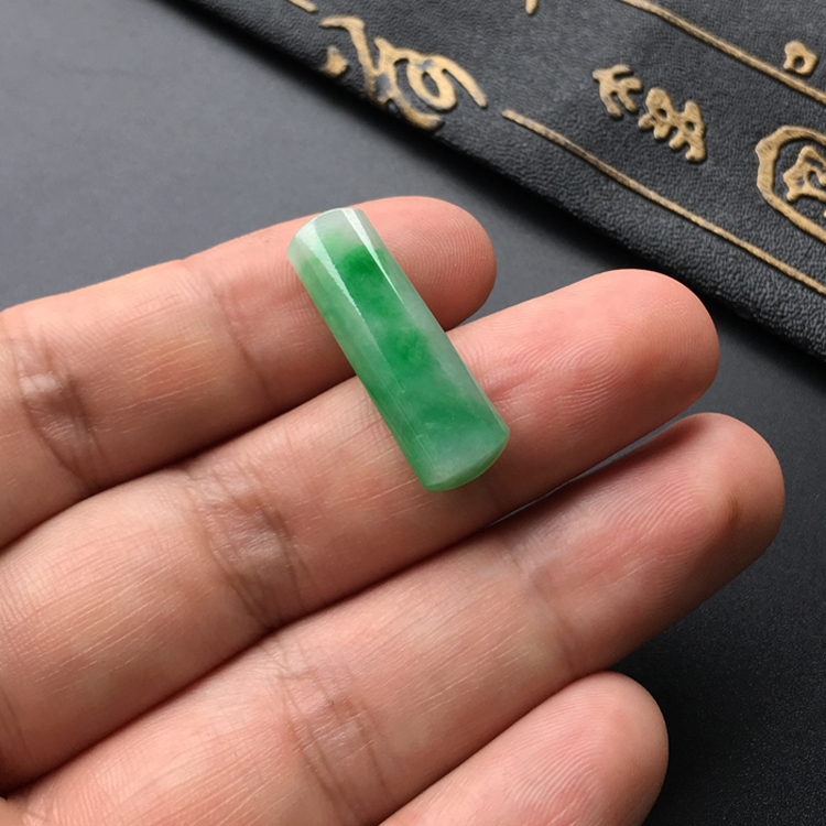 (超值推荐)糯冰种飘翠平安柱挂件