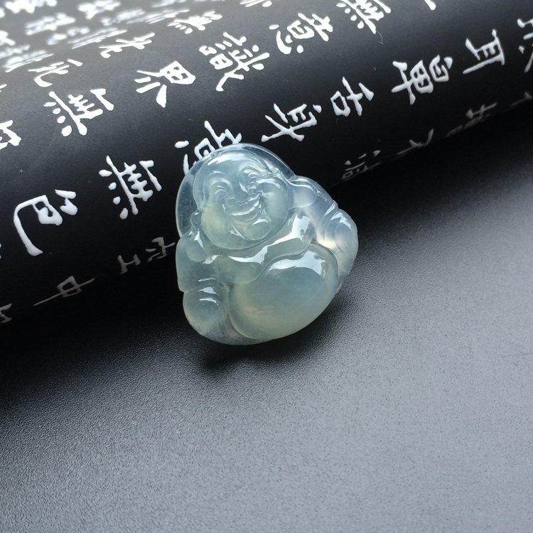 冰种淡晴水玉佛挂件