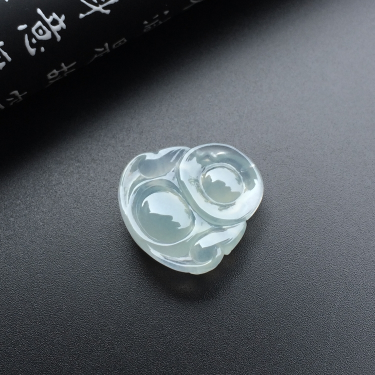 冰种淡晴水玉佛挂件