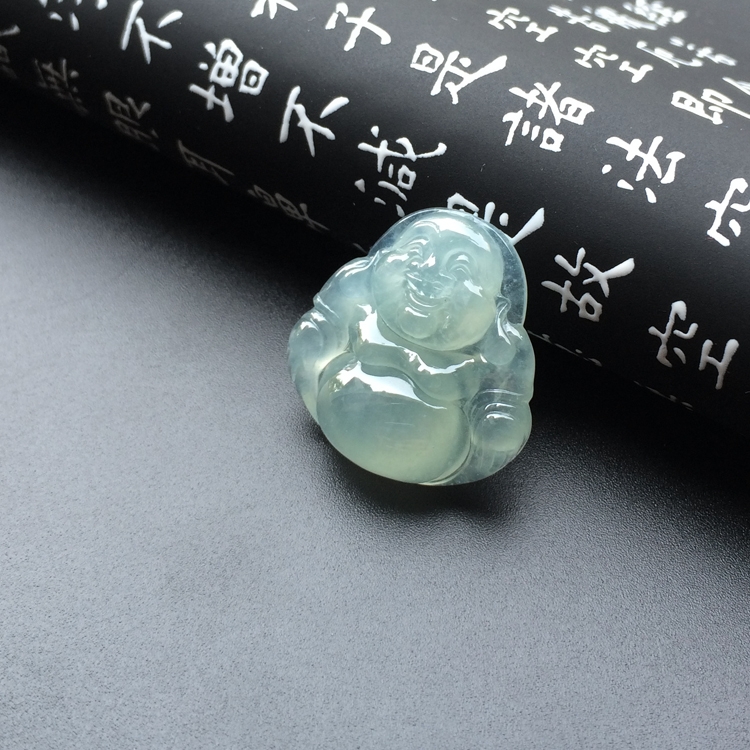 冰种淡晴水玉佛挂件
