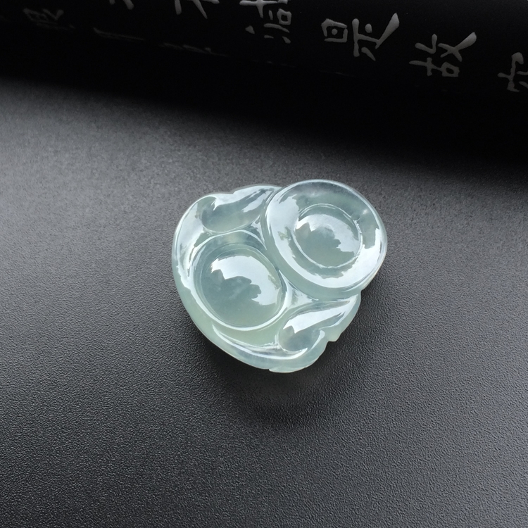 冰种淡晴水玉佛挂件