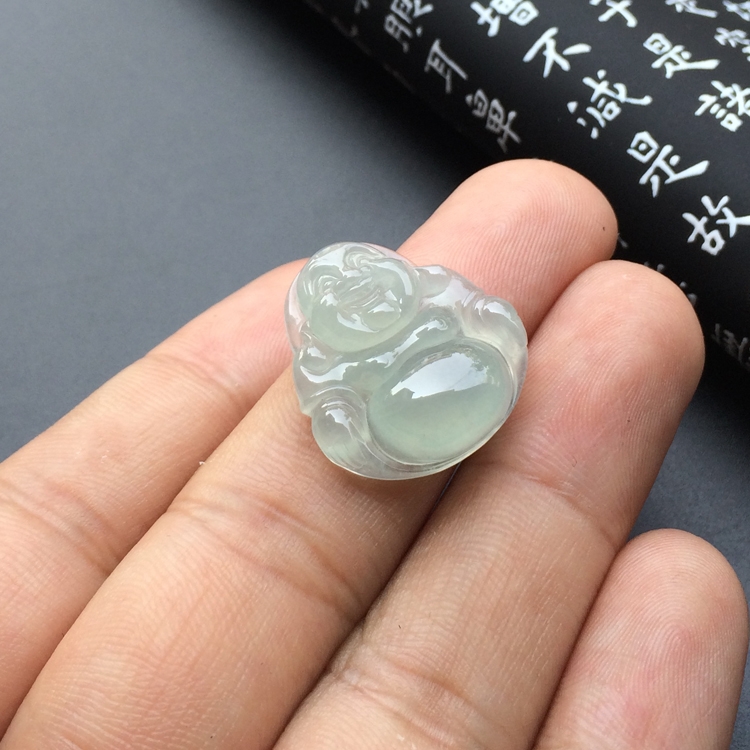 冰种淡晴水玉佛挂件