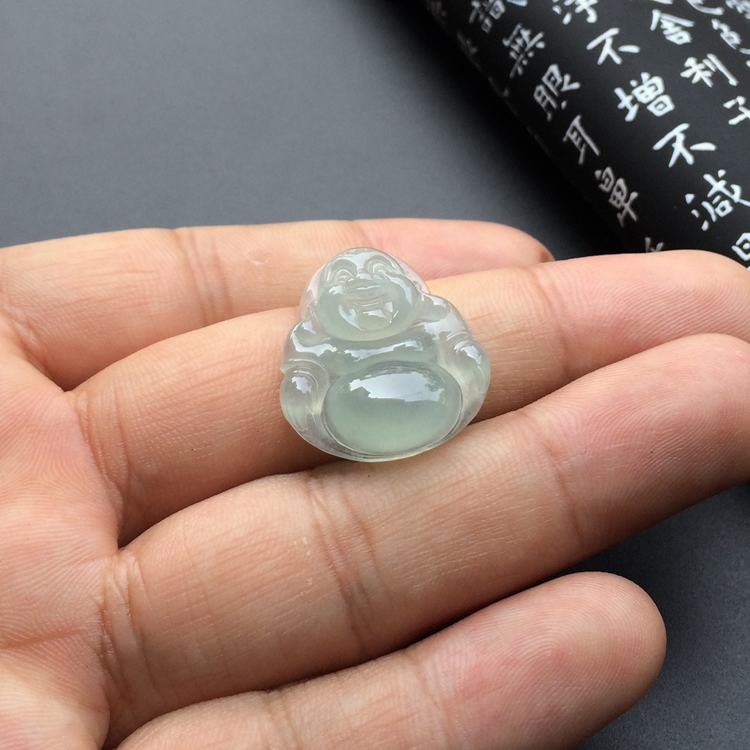 冰种淡晴水玉佛挂件