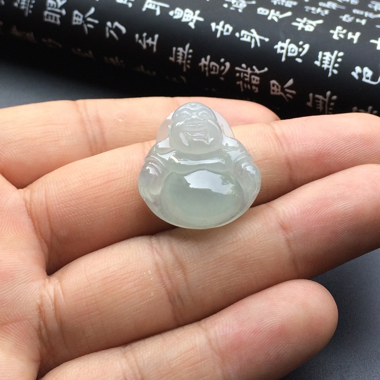 冰种淡晴水玉佛挂件