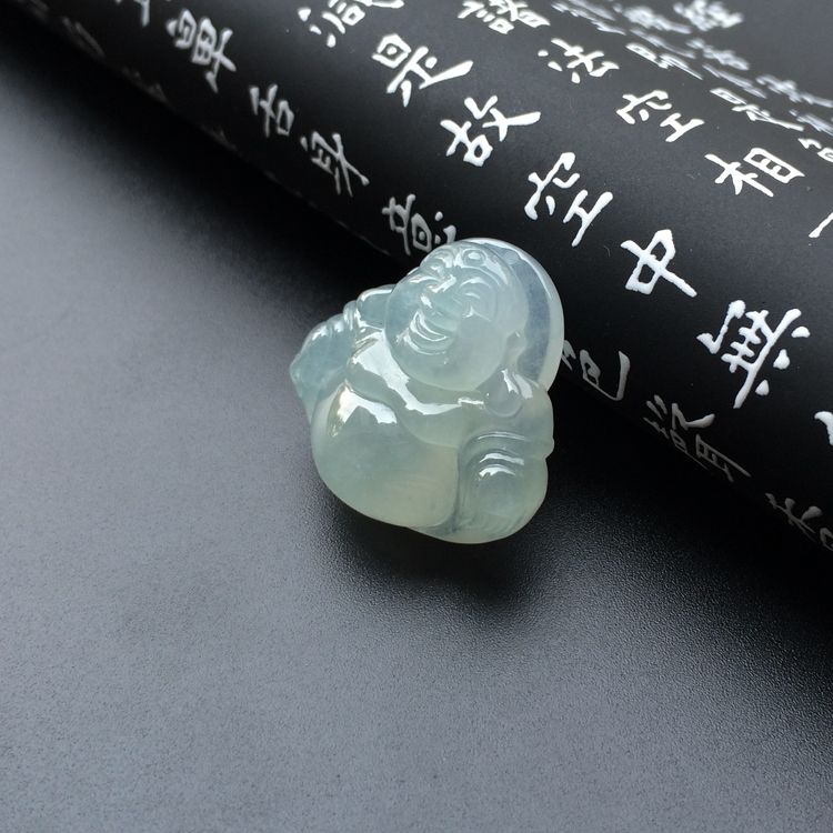 冰种淡晴水玉佛挂件