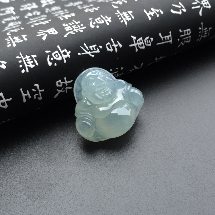 冰种淡晴水玉佛挂件