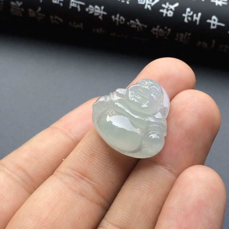冰种淡晴水玉佛挂件