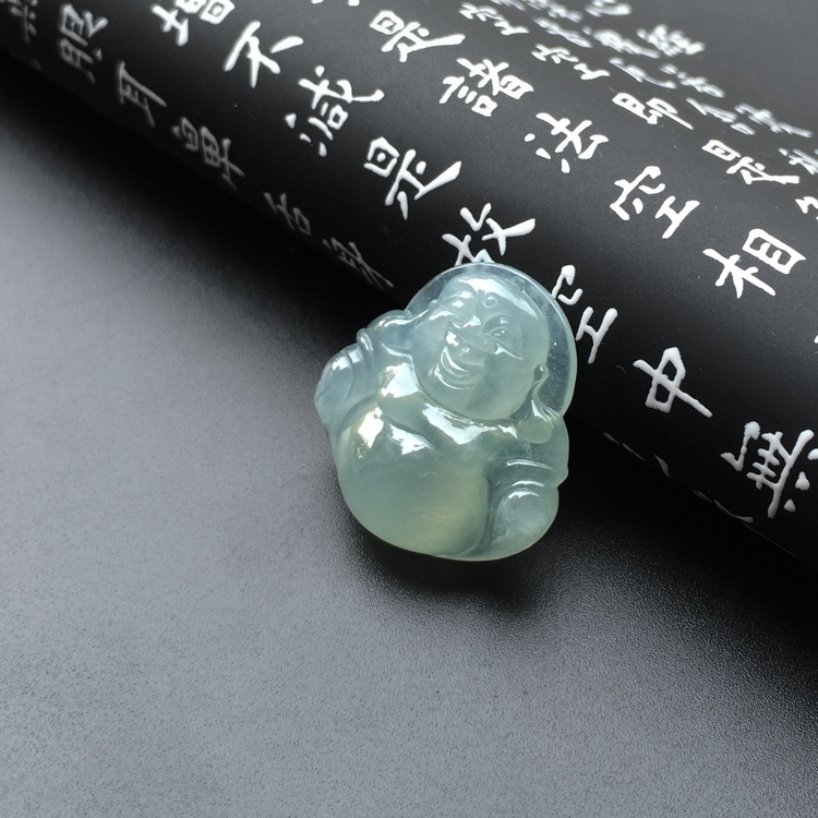 冰种淡晴水玉佛挂件