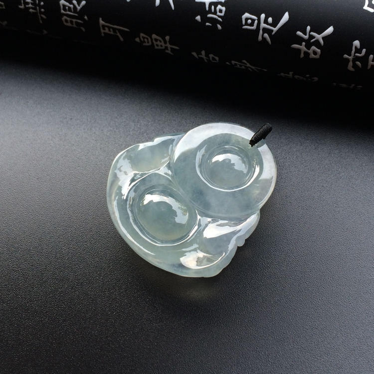 冰种淡晴水玉佛挂件