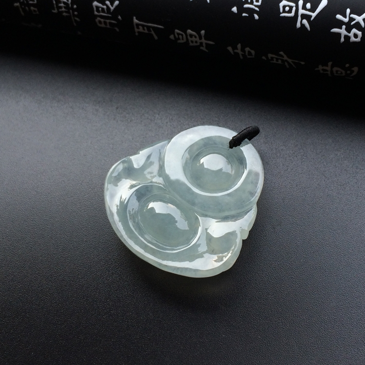 冰种淡晴水玉佛挂件
