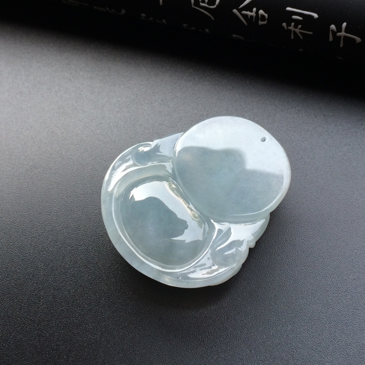 冰种淡晴水玉佛挂件