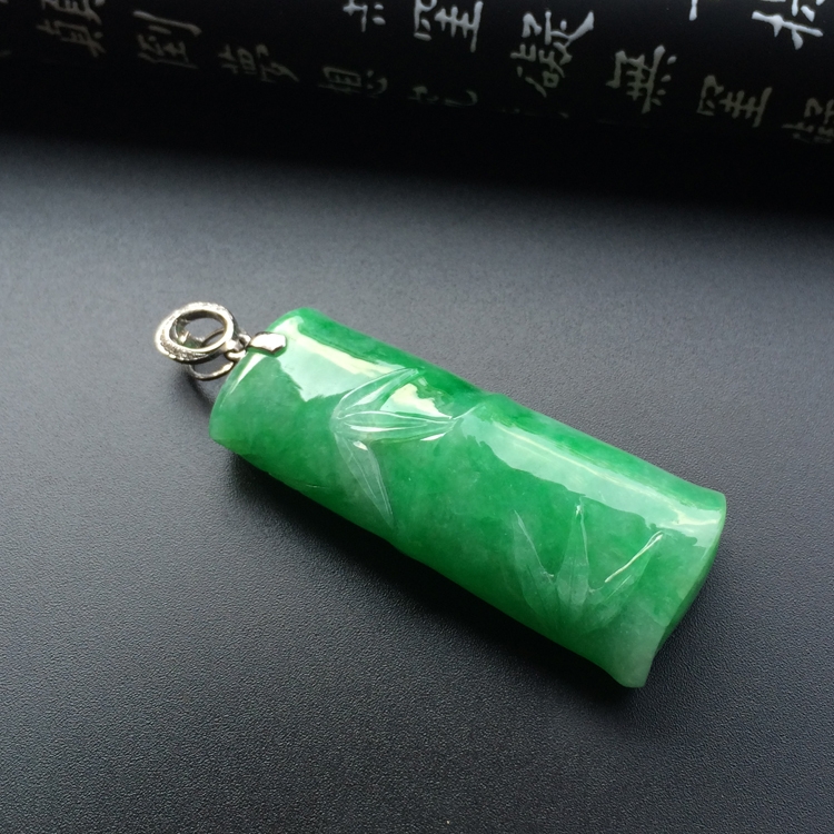 （超值推荐）糯冰种翠色节节高挂件
