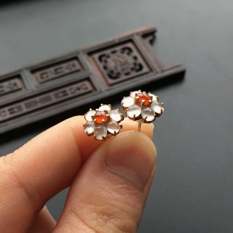 (超值推荐)冰种无色/红翡花型耳钉