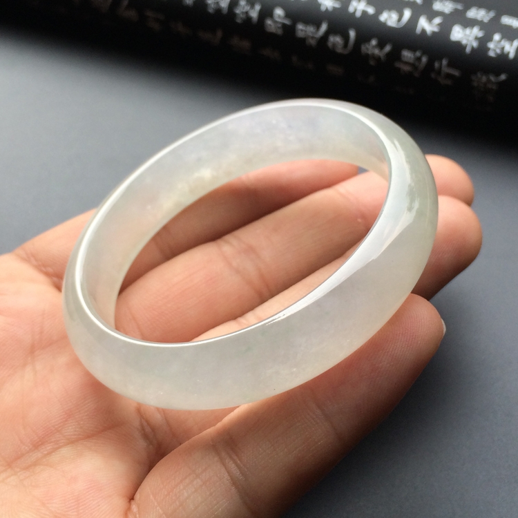 (超值推荐)冰种淡晴水贵妃手镯(53.3-48.5mm)