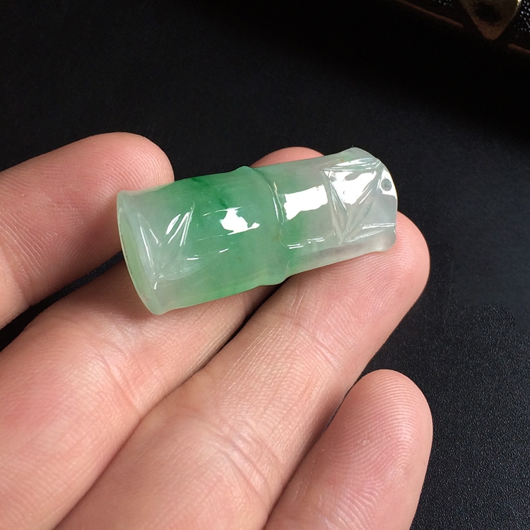冰种飘翠节节高挂件